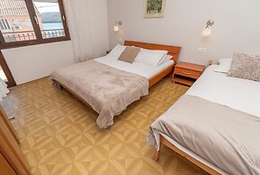 Apartments Pera