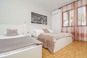 Apartments Pera