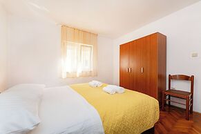 Apartments Nadica
