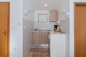 Apartments Mira