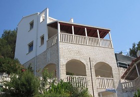 Apartments Mira