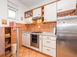 Apartment Zare