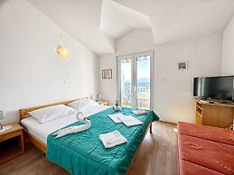 Apartments Mira