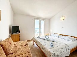Apartments Mira