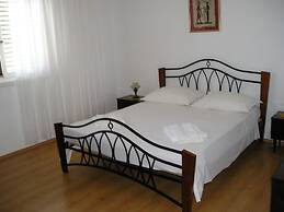 Apartments Ivo
