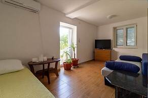 Apartments Mir