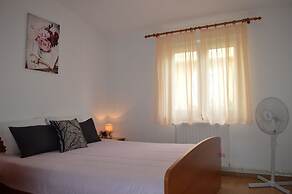 Apartment Tome