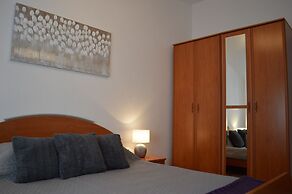 Apartment Tome