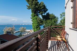 Apartments Tiho