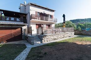 Apartments Tiho
