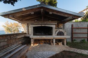 Apartments Tiho