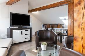Apartments Tiho