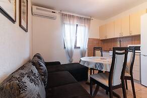 Apartments Tiho