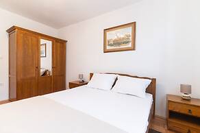 Apartments Tiho