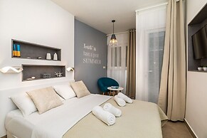 Apartment At the sea