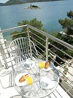 Apartment At the sea