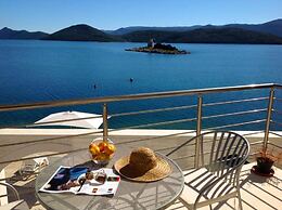 Apartment At the sea