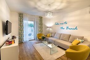 Apartment At the sea