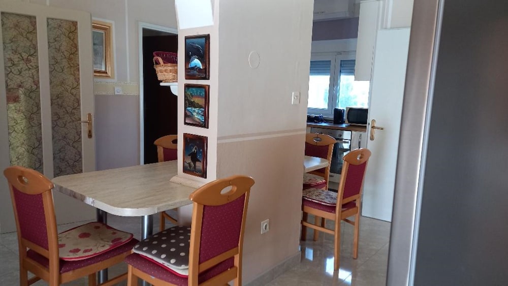 Apartments Ivo
