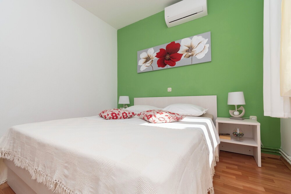 Apartments Jovize