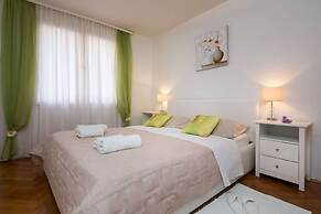 Apartment Dragica 1