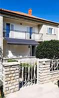 Apartment Korni