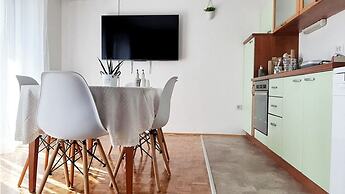 Apartment Korni