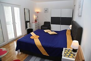 Apartment Tomi