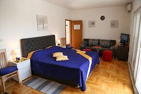 Apartment Tomi