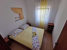 Apartment Goran