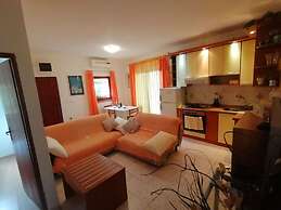 Apartment Goran