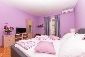 Apartments and Room Goran