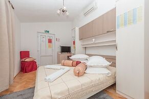 Apartments and Room Goran