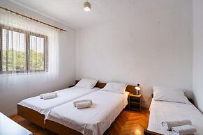 Apartment Ivope