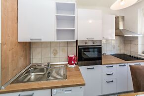 Apartment Dragica