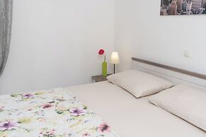 Apartments Markas