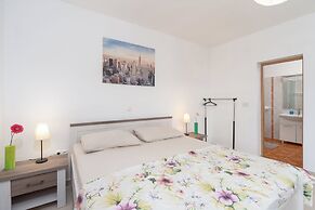 Apartments Markas