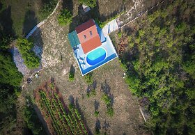 House Baras Garden