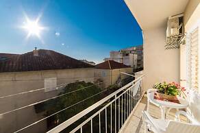 Apartment Stipe