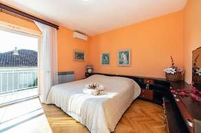 Apartment Stipe