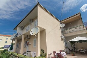 Apartment Stipe