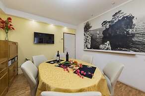 Apartment Stipe