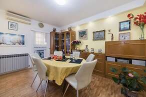 Apartment Stipe