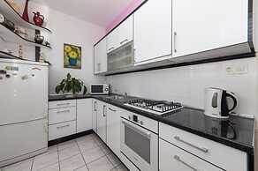 Apartment Stipe