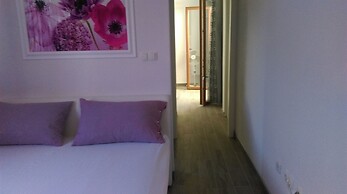 Apartments and Room Rest