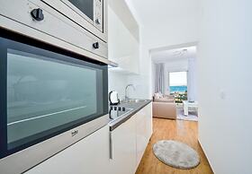 Apartments Sunny by the Sea
