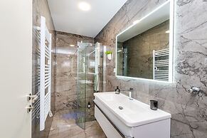 House Luxury Villa With Pool