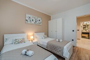House Oasis Village Villa