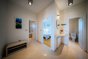 Apartments Tomo