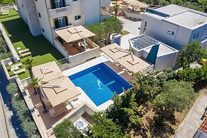 Apartments Tomo